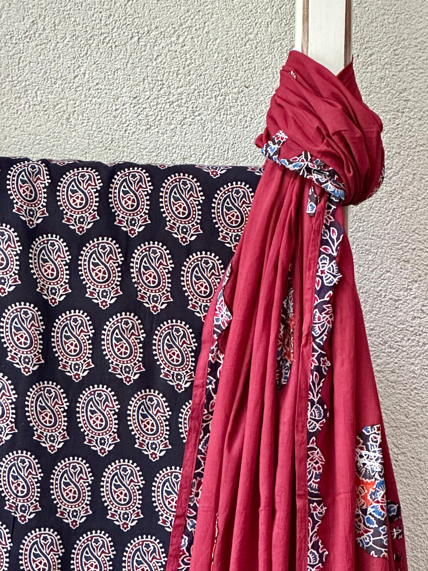 GUDHAL COTTON SUIT (APPLIQUE DUPATTA)