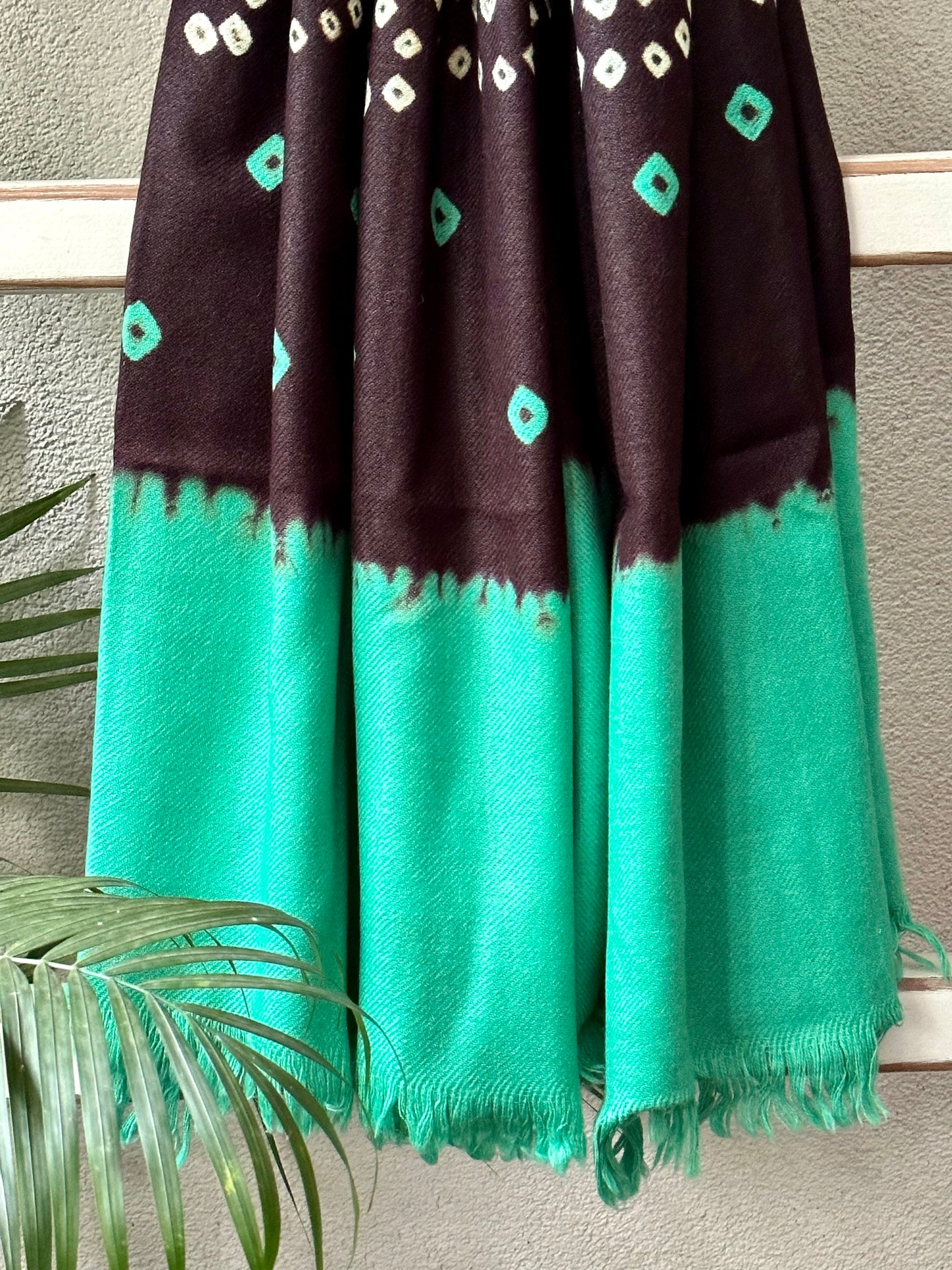 ARKA SHAWL