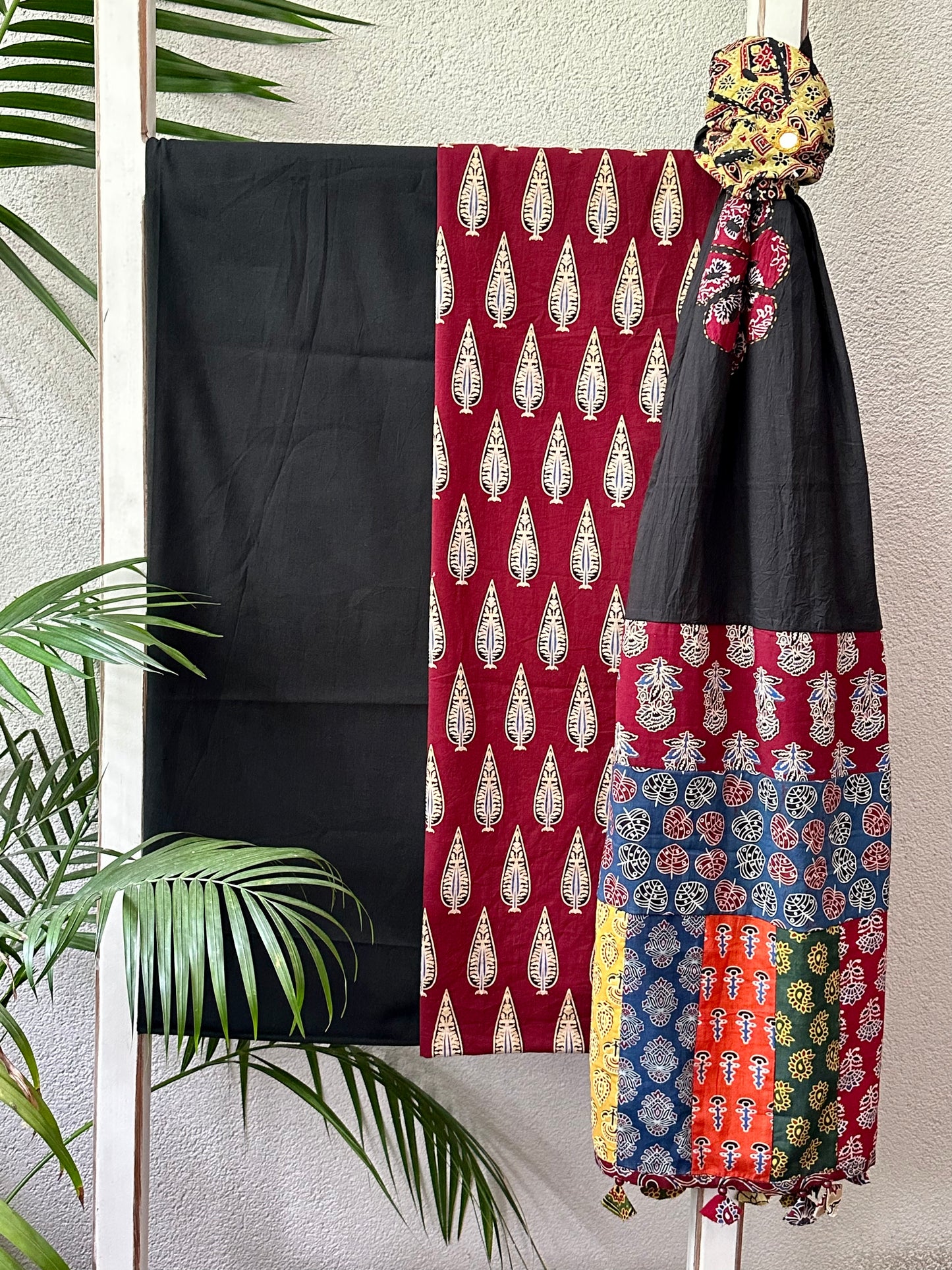 SURAJMUKHI COTTON SUIT (APPLIQUE DUPATTA)