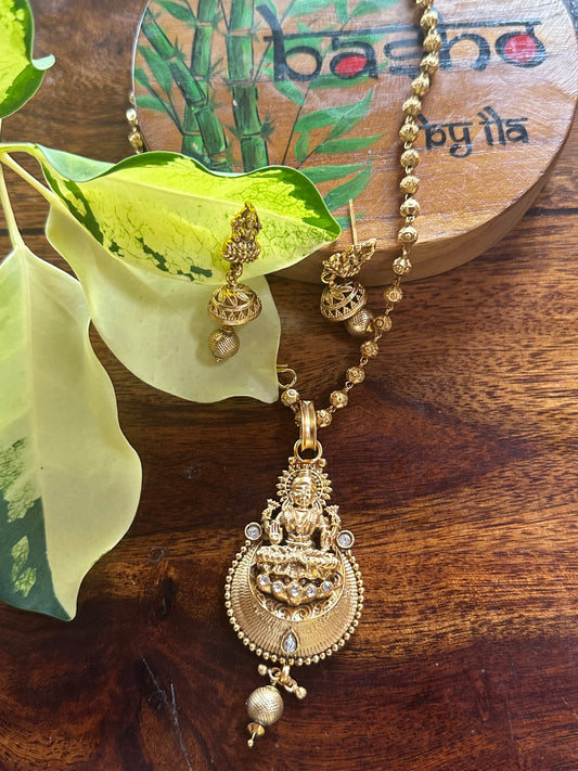 LAKSHMI NECKLACE SET