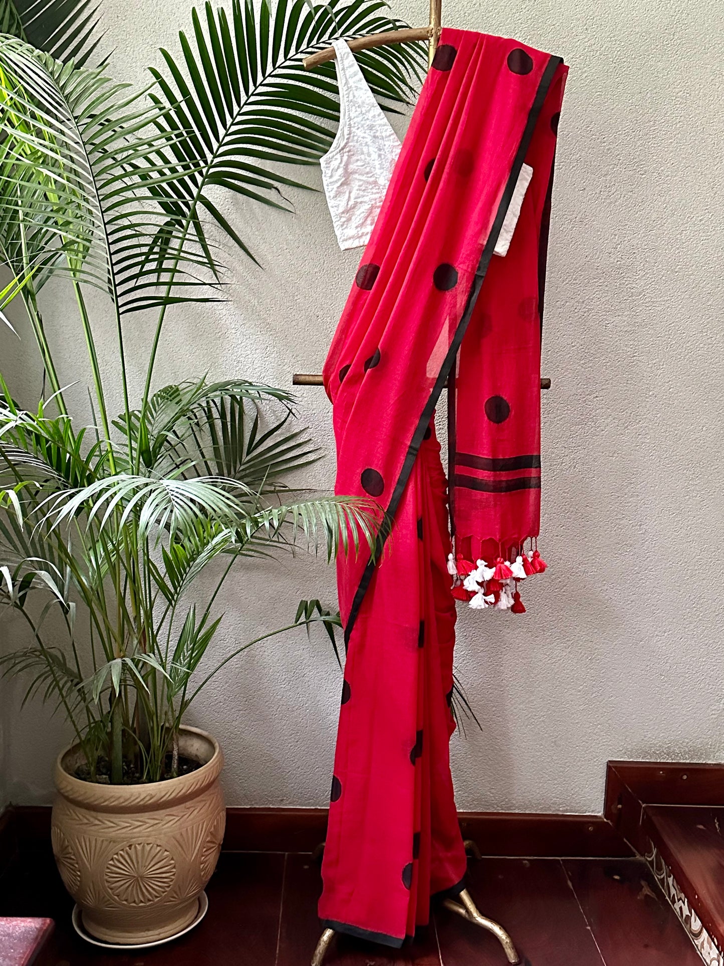 RED BLACK   MUL COTTON  SAREE