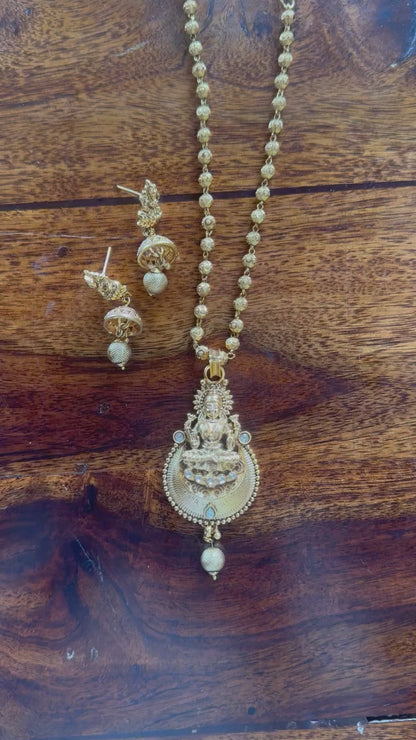 LAKSHMI NECKLACE SET